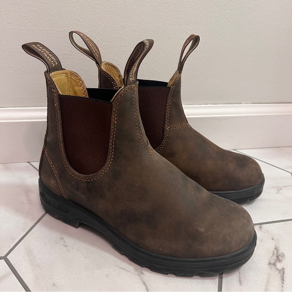 Blundstone 585 Rustic Brown Premium Leather Chelsea Boots Size 6.5 Womens